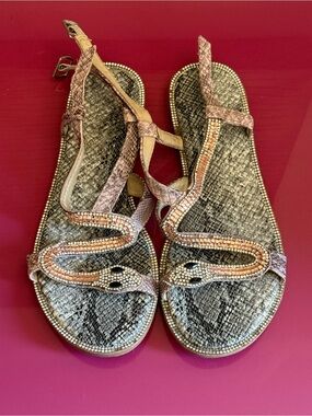 Embellished Snake-Accent Women's Sandals - Pink Metallic